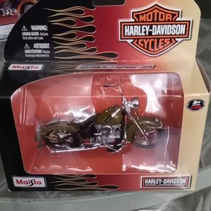 Harley Davidson 1:18 series 29 replica motorcycle